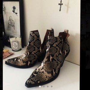 JEFFERY CAMPRELL xFREE PEOPLE